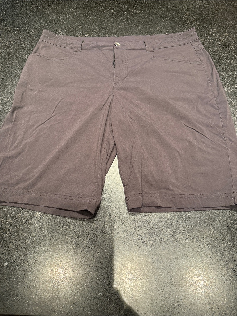 Eddie Bauer Black Flat-Front hiking Shorts, size XL